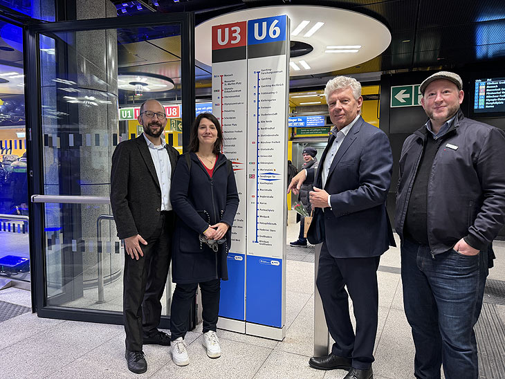Oberbürgermeister Dieter Reiter kam vom Rathaus amMarienplatz per U-Bahn zur Eröffnung des neuen Sperrengeschoß im U-Bahnhof Sendlinger Tor (©Foto: Martin Schmitz)
